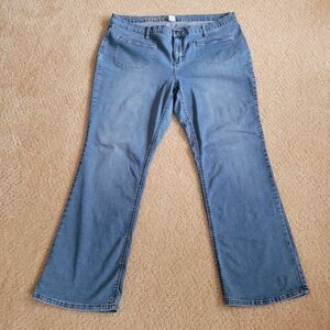 W62 Women's Modern Fit Jeans Boot Cut Size 20 Blue